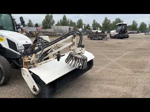 Video: New Holland T.4.75 Powerstar 4WD traktor 1