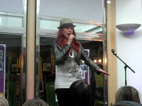 Linda Pritchard - You're Making Me Hot-Hot-Hot (Live Orminge Centrum 27/3/2011)