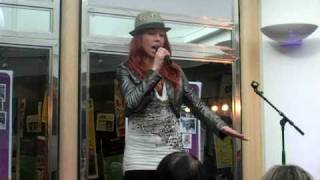 Linda Pritchard - You're Making Me Hot-Hot-Hot (Live Orminge Centrum 27/3/2011)