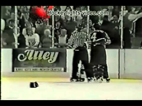 Jan 18, 1997 Joel Kwiatkowski vs Tyler Willis Prince George Cougars vs Seattle Thunderbirds WHL