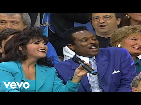 Bill & Gloria Gaither - The Meeting in the Air [Live] ft. Jeanne Johnson