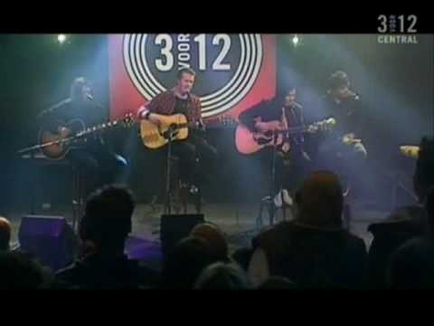 Queens of the Stone Age - Make It Witchu (acoustic)