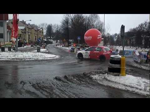 SuperOS WOŚP Limanowa 2012 - Drift Dudy wokół ronda (2) HD