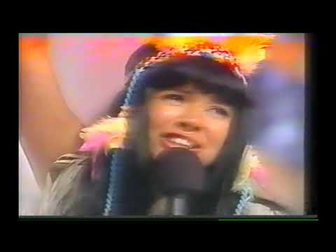 Curumim Iê Iê - Mara canta no programa Viva a Noite do Gugu - 1991 / SBT