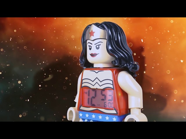 Vídeo relacionado con Reloj infantil modificable con figurita de Wonder Woman de LEGO DC Comics 8020271 Super Heroes