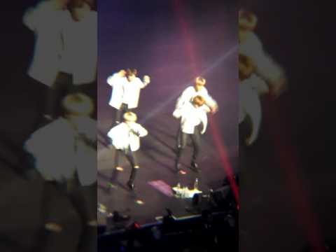 The Wings Tour 2017 - São Paulo Brasil - Am I Wrong