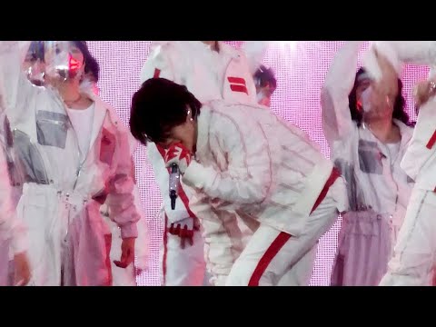 220313 Permission to dance on stage in Seoul - '불타오르네' BTS JIMIN focus 방탄소년단 지민 직캠 (2160p 화질로 봐주세용)