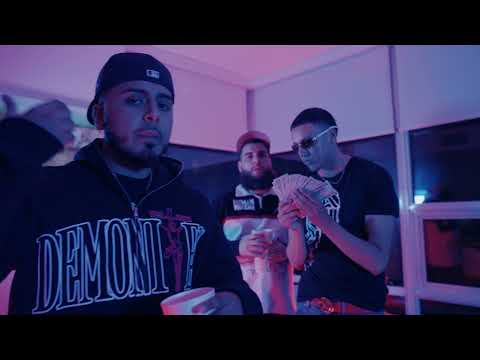 Flaco61Baby ft. Champagne Manziel & White John - "Rocket Remix" (Official Video)