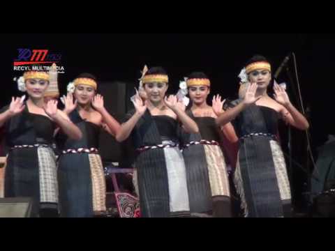 TORTOR BATAK DOLOK PUSUK BUHIT FESTIVAL DANAU TOBA 2016