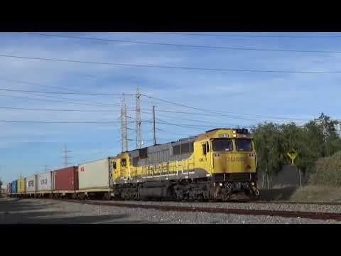 GML10 on 4142 freight South Fremantle