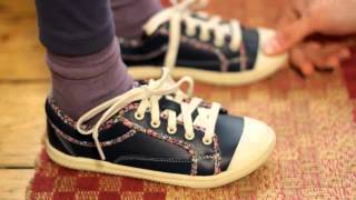 Kids Fitted Shoes | Clarks Fitting Guide | Charles Clinkard