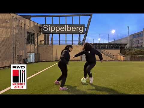 Stop and Go | RWDM-GIRLS