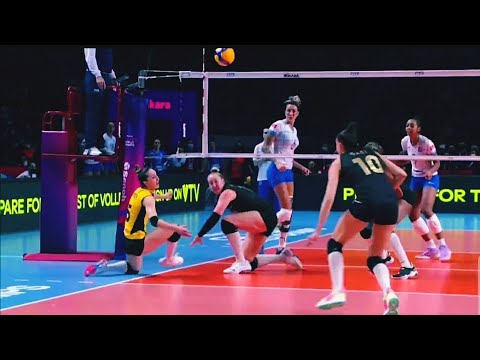 Gabi sahanın her yerinde! | Vakıfbank - Minas ralli