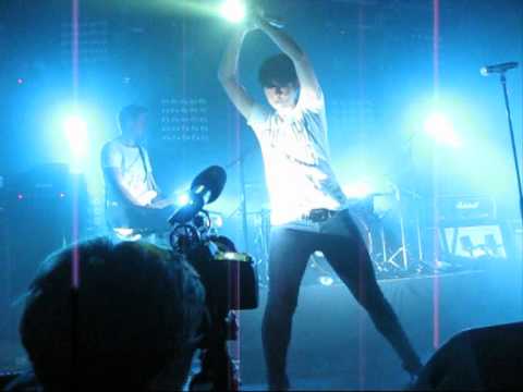 Groove Armada - Look me in the eye sister - Live - excellent quality