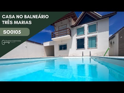 Casa à venda com piscina em Peruíbe, no bairro Três Marias, 700m da praia.