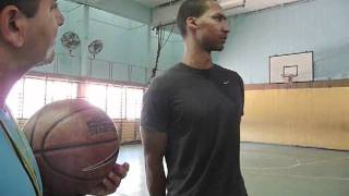 preview picture of video 'Bialik-Rogozin School welcomes Josh Gomes, basketball player'