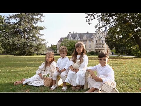 Sunt mic și voios - Rut, Damaris și Matei Neag