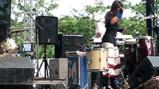Gang Gang Dance - Vacuum - Lollapalooza 2009