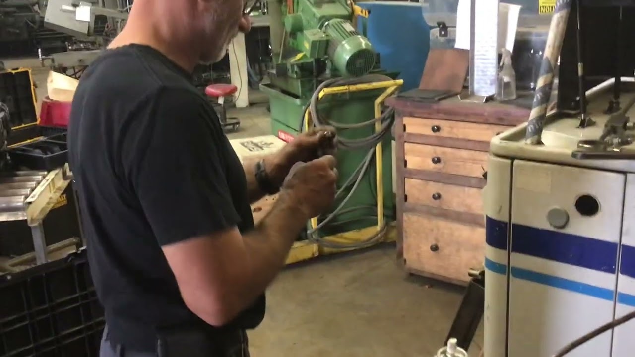 Water jet intensifier maintenance