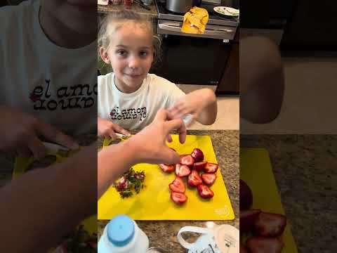 Ekaterina cooking an ace cream.