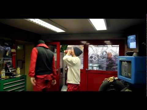 Hőna D - Bakiparádé [OFFICIAL VIDEO]