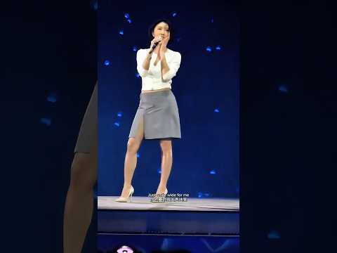 Hwasa &mdash; &ldquo;Good Goodbye&rdquo; | Live at Year-End Concert 2025 #Hwasa#GoodGoodbye