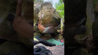 Video thumbnail de Pierrot, 7b. Fontainebleau