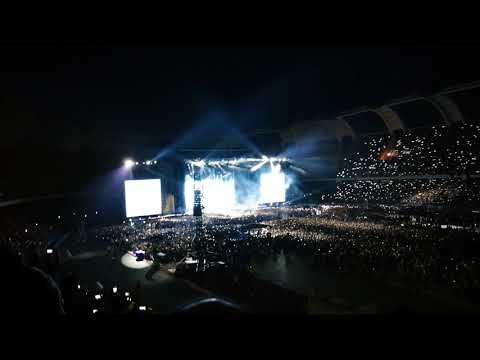 Vasco Rossi Nonstoplive 2018 Bari 17/06/18 intro + Cosa succede in città