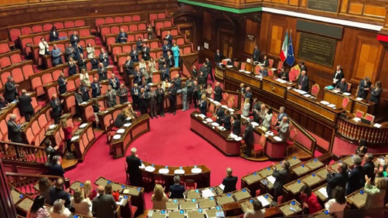 Standing ovation per Alex Zanardi in Aula al Senato