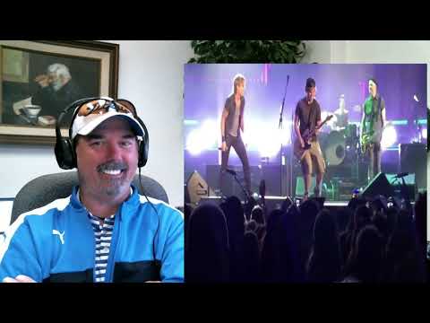 KEITH URBAN LETS A FAN PLAY GUITAR ONSTAGE -  GOOD THING  - REACTION/SUGGESTION