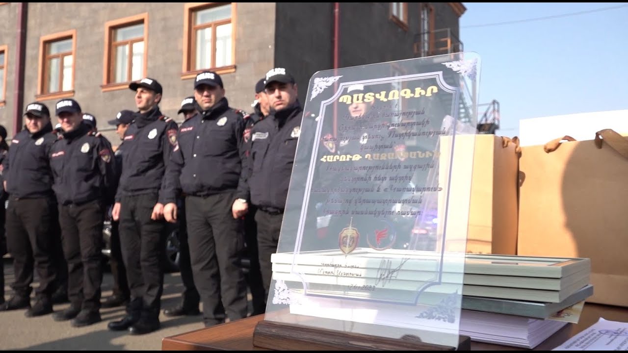 Շիրակի մարզի պարեկներին ու հրամանատարական կազմին հանձնվել են վկայականներ և հուշանվերներ