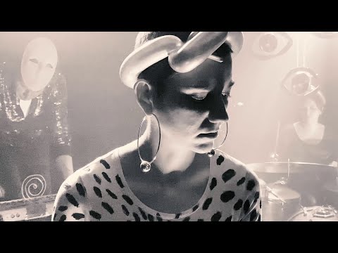 Vanishing Twin - Cryonic Suspension May Save Your Life (Pensiero Magico Live Session)