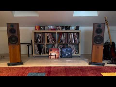 ATC SCM40 driven by NAIM NAC252/NAP300, Olive Supercap. Source: Marantz SA7001