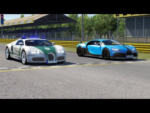 Bugatti Veyron Dubai Police vs Bugatti Chiron Pur Sport at Monza Full Course