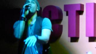 Live! Tear Us Apart - Nadhira ft Ron E Jones