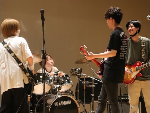 BUMP OF CHICKEN