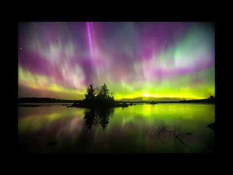 Northern Lights over Boulder Lake, Duluth MN. 11/4/2021