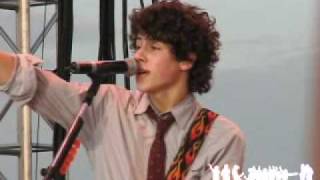 Jonas Brothers - Still In Love With You