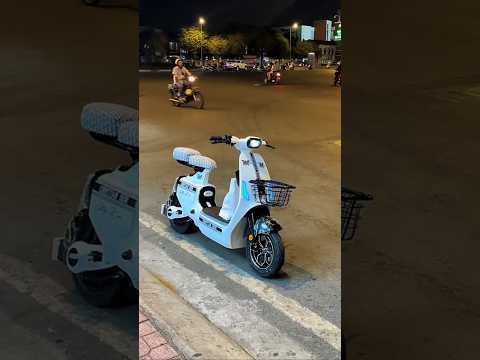 Xe điện V1 Plus Livo Trắng Đen