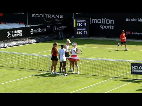 Tennis Fans feiern deutsche Spielerinnen beim Turnier in Berlin Juni 2023 Niemeier und Akugue