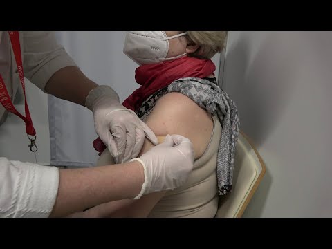 Impfbetrug in Wien: „Manche sagen: ,Schauen S‘, ich hab ein Pflaster‘“ | krone.tv NACHGEFRAGT