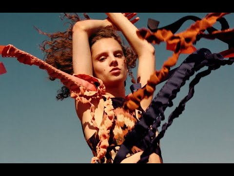 GISELLE NORMAN Best Moments SS 2022 - Fashion Channel