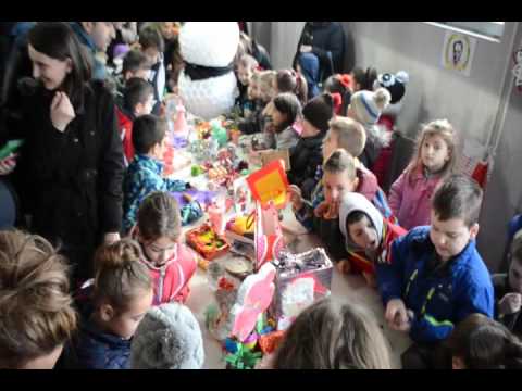 NOVOGODIŠNJI BAZAR UČENIKA ŠKOLE"RISTO RATKOVIĆ"