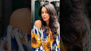 Download lagu Ashique banaya aapne Malika Sherawat #actress #malikasherawat #beautiful #actresslook #malikashort mp3