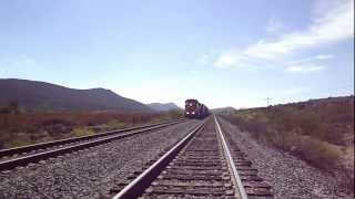 preview picture of video 'KCSM 4507 y 4567 con tren mixto en Bocas, S.L.P.'