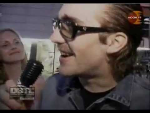 MoonTV -  toimittaja kännissä