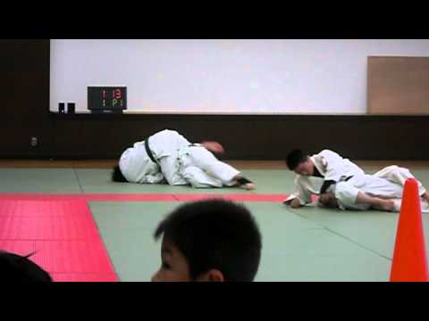 腕ひしぎ十字固め