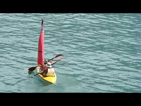 Gianni e litiza Zanolli con la loro canoa e vela  22 08 21 Lago di Garda