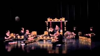 Download lagu Acadia Gamelan Ensemble - Kalangenan (by Ade Suparman) mp3