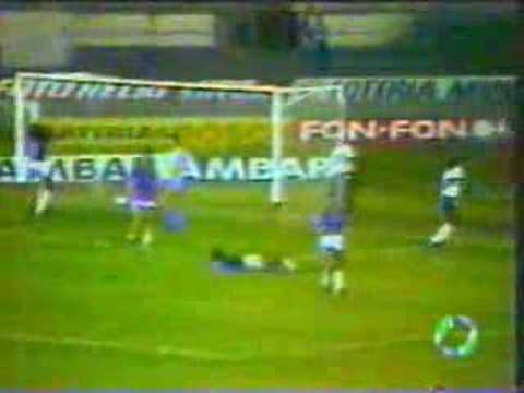 1985 Cruzeiro 2 x3 Coritiba (de virada, tava 2x0 pro cruzeir